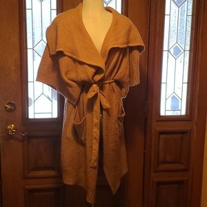 Short sleeve cardigan with belt